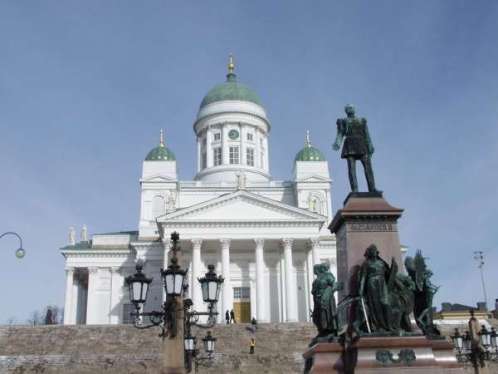 Финляндия Хельсинки храм и прижизненный памятник Александру Второму