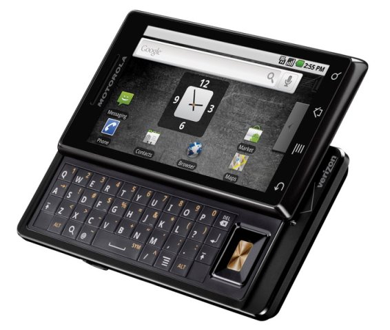 Аппаратно очень похожий на N900 смартфон Motorola Milestone его владельцы не считают устаревшим, и модель пользуется неплохим спросом, несмотря на то, что наследник уже объявлен
