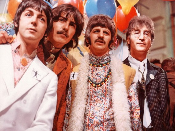 Появление всех альбомов The Beatles в iTunes стало чуть ли не важнейшим событием года для самого Стива Джобса, однако случилось это все же поздновато. Молодежь давно слушает другую музыку