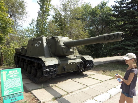 Парк Победы в Саратове танк ИСУ-152