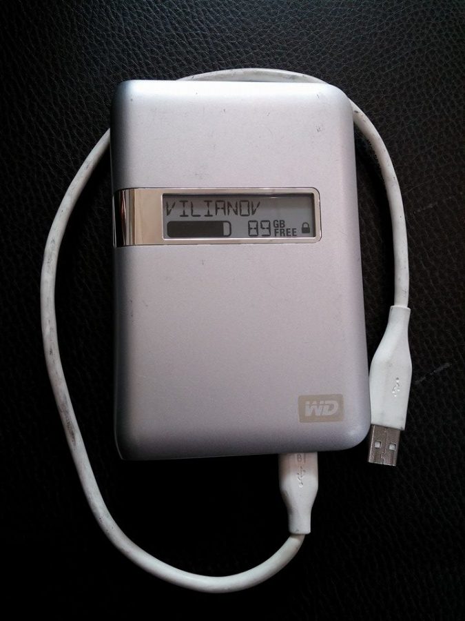 WD My Passport Studio – функциональный внешний диск с экраном 640 gb