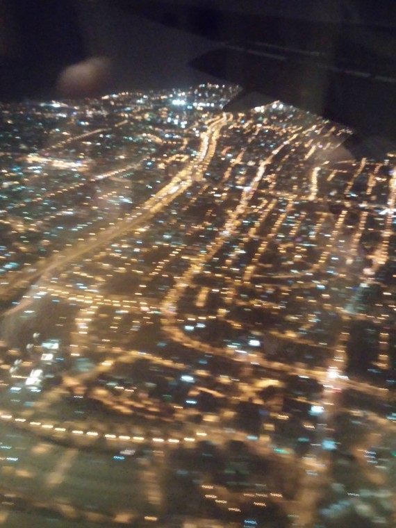 Израиль LG G2 фотография. Пролетая над ночным Тель-Авивом