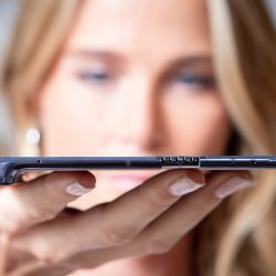 Huawei продемонстрировала свой взгляд на MacBook Pro и самый дорогой раскладной смартфон  Mate X