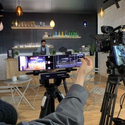 Прогулки по MWC 2019, день первый. Как неправильно гнуть смартфоны, новые Sony Xperia, и что такое настоящее 5G