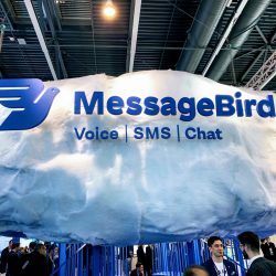 Прогулки Вильянова по Mobile World Congress попали на шок-видео. Xiaomi, LG, Sony, Nokia, Qualcomm, Intel, Netgear и другие