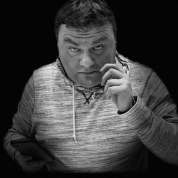 Александр Плющев рассказал всё. Об Apple, Huawei, Samsung и том, чего лично ему не хватает в смартфонах