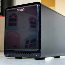 Обзор бюджетного пятидискового NAS Drobo 5N2: Самый странный NAS в этой галактике