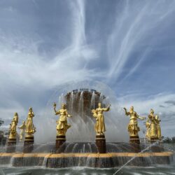 Как я поехал на ВДНХ ловить 1.4 Гбита по 4G
