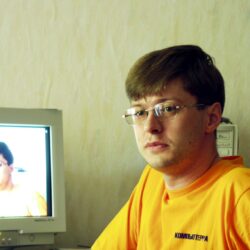 Двадцать пять лет в онлайн-строю