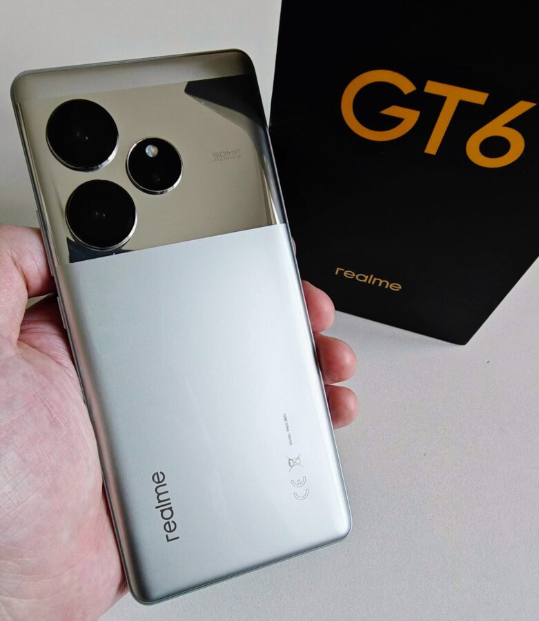 Realme GT6