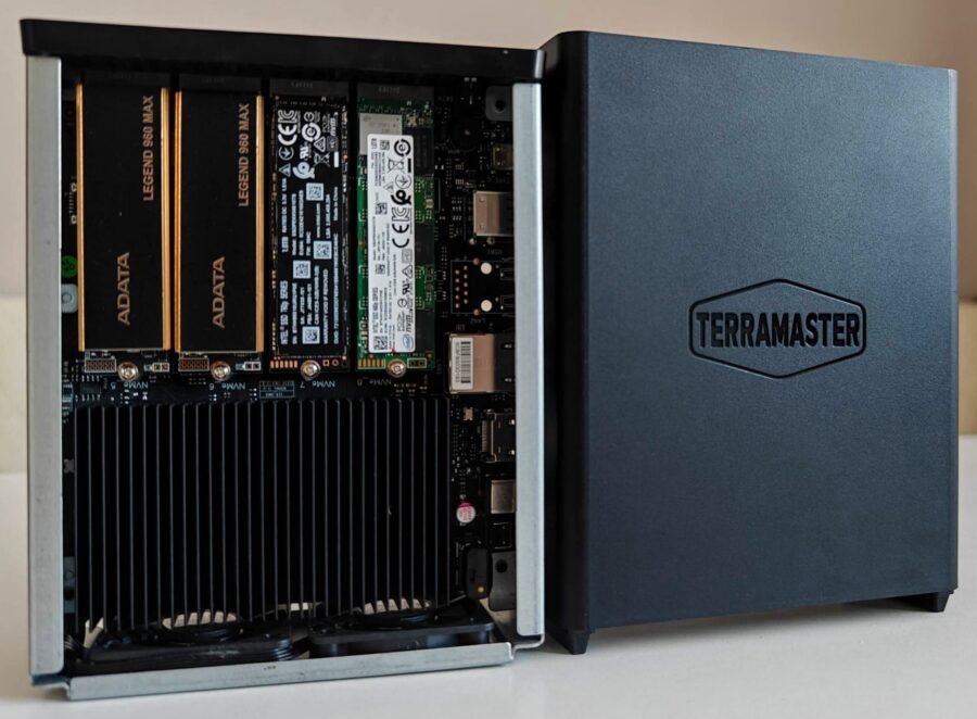 TerraMaster F8 SSD Plus